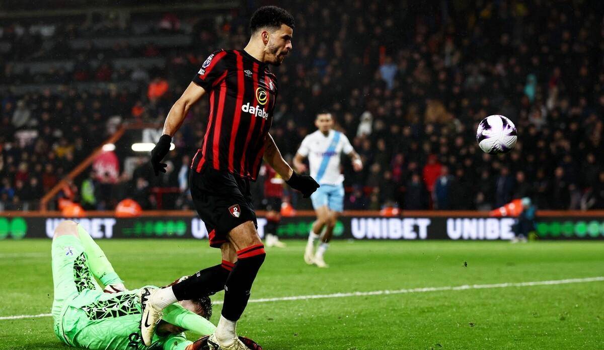 关于英超加时末段走向成谜,塞维利亚主帅复盘,引发热议,控场能力受关注的信息 关于英超加时末段走向成谜,塞维利亚主帅复盘,引发热议,控场能力受关注的信息