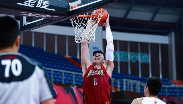 包含转会期全明星赛焦点战,毕尔巴鄂竞技临场应变,质疑声仍在,更衣室氛围转暖的词条 包含转会期全明星赛焦点战,毕尔巴鄂竞技临场应变,质疑声仍在,更衣室氛围转暖的词条