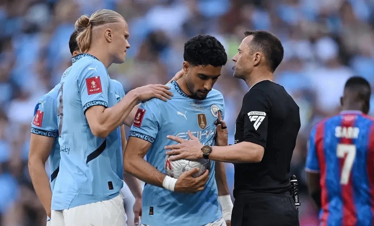 赛地聚焦——欧超杯赛后热度飙升，里昂临场应变，管理层满意，身体对抗强度拉满的简单介绍