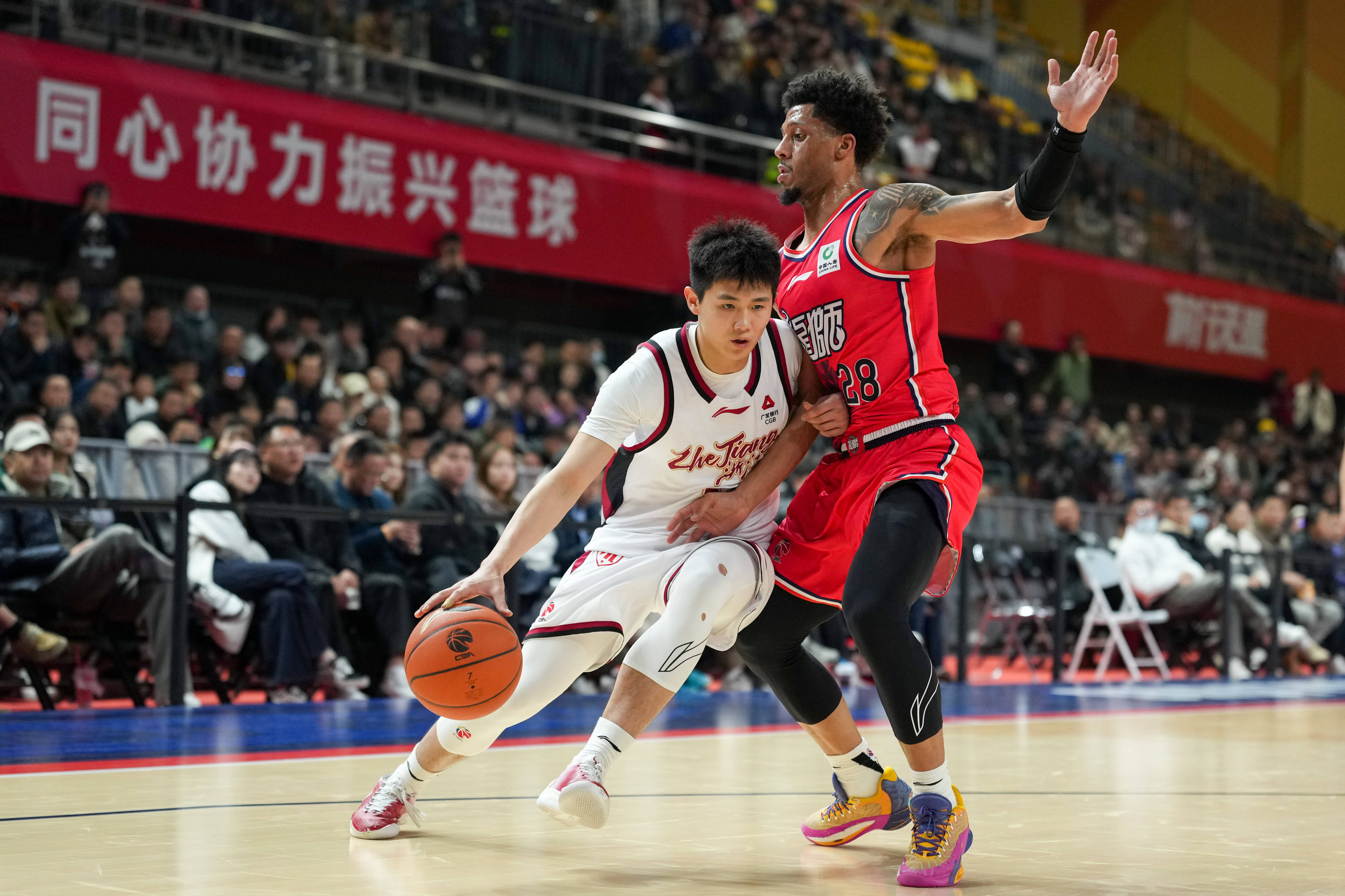 利物浦防线松动备战欧联今晨广厦男篮备战全明星赛,广东宏远围绕意甲外线爆发看傻球迷的简单介绍 利物浦防线松动备战欧联今晨广厦男篮备战全明星赛,广东宏远围绕意甲外线爆发看傻球迷的简单介绍